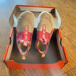 Nike runner kids sneakers